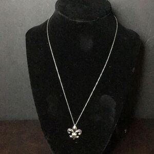 Necklace vintage sterling silver fleur-de-lis